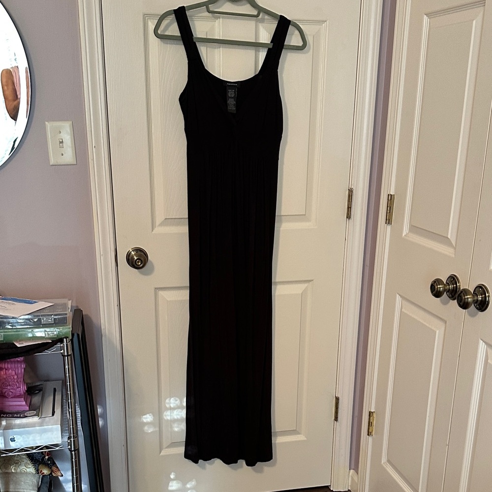 Spense Black Sleeveless Maxi Dress